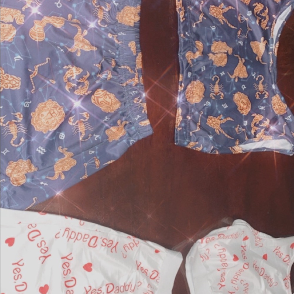 Clothes - Picture 7 of 7
